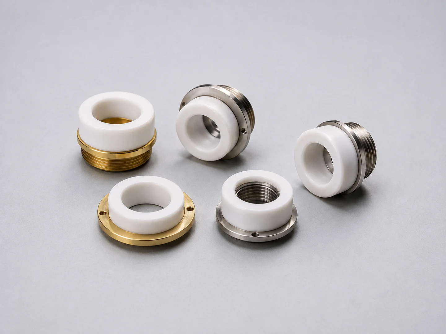 Ceramic rings and nozzle holders. Example product in this category. The studio background is retouched; the version and supplied items are confirmed on request.