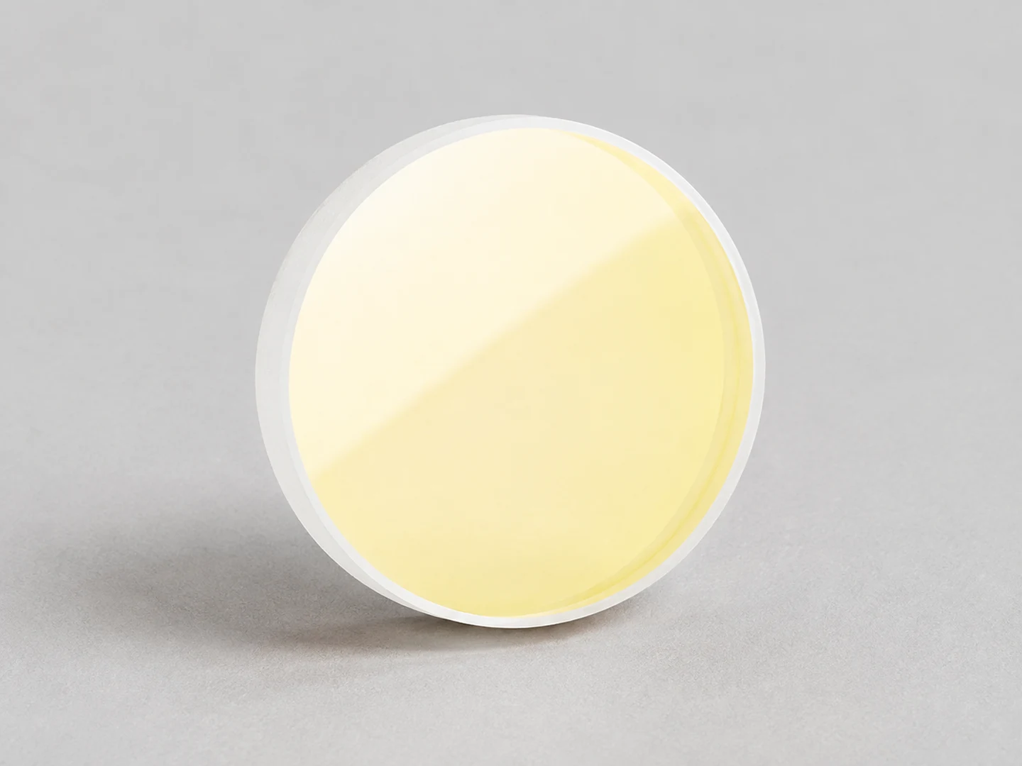 Protective windows for laser heads. Example product in this category. The studio background is retouched; the version and supplied items are confirmed on request.